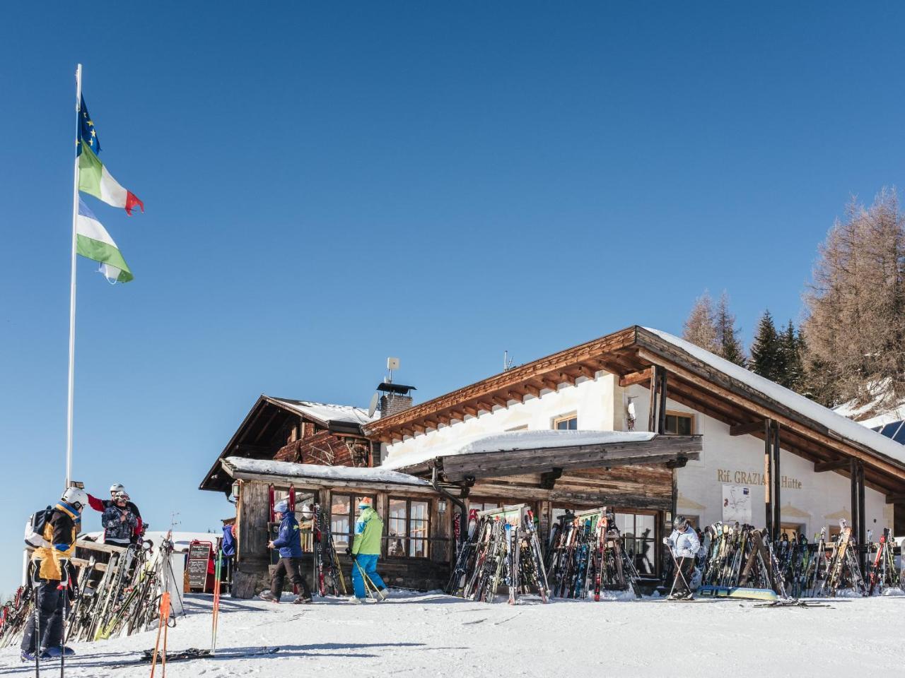 Rifugio Graziani Huette Hotel San Vigilio Di Marebbe Exterior foto